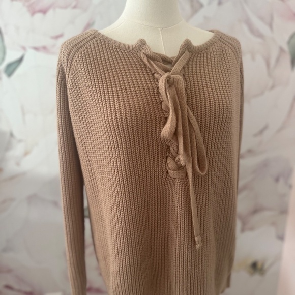 Windsor Camel Women's Fall Sweater in Size Small - Picture 13 of 16